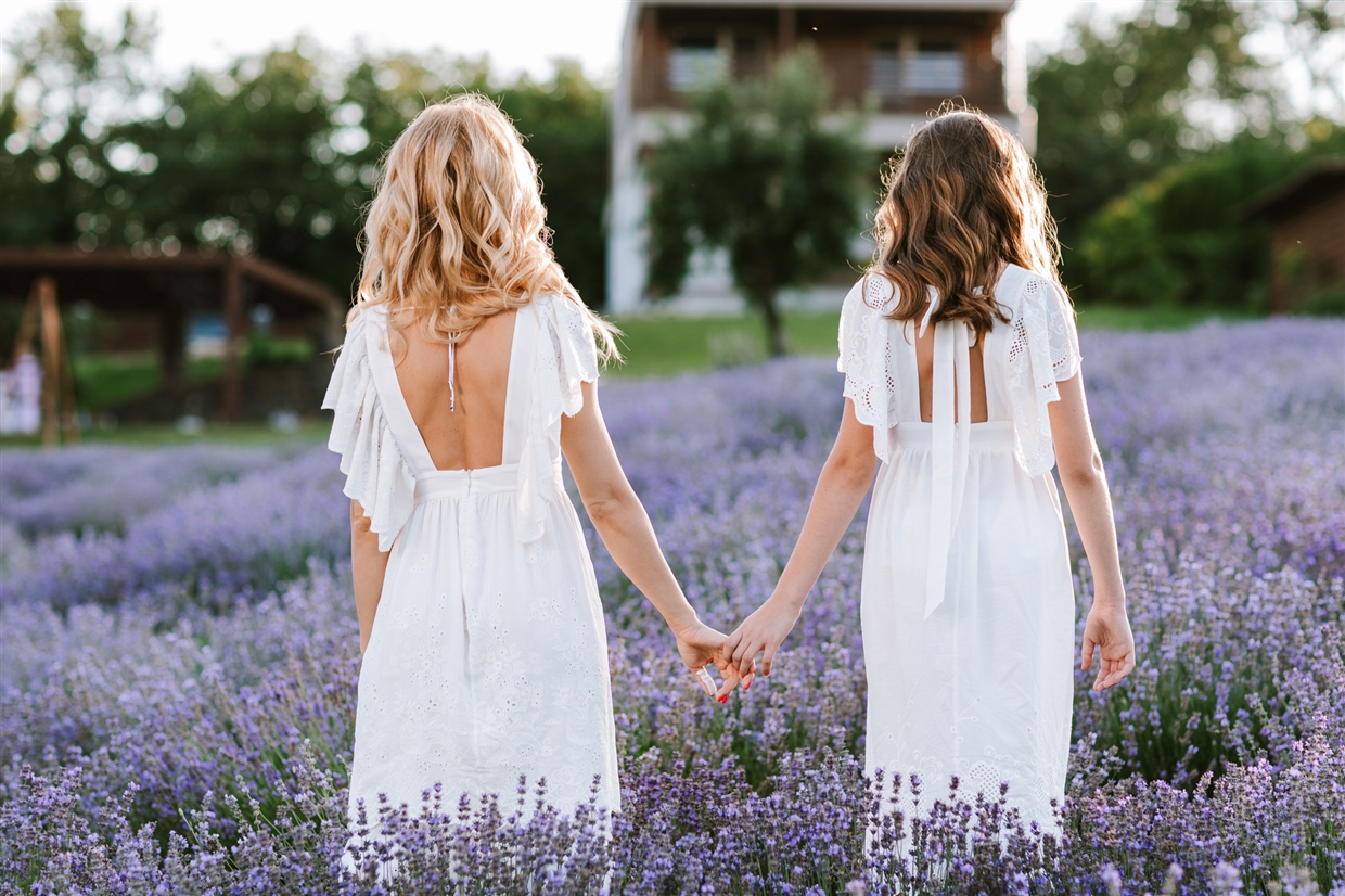 family_photoshoot_women_of_the_family