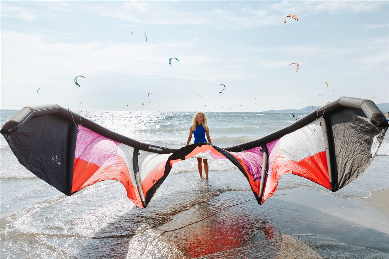 surf_girl_in_montenego