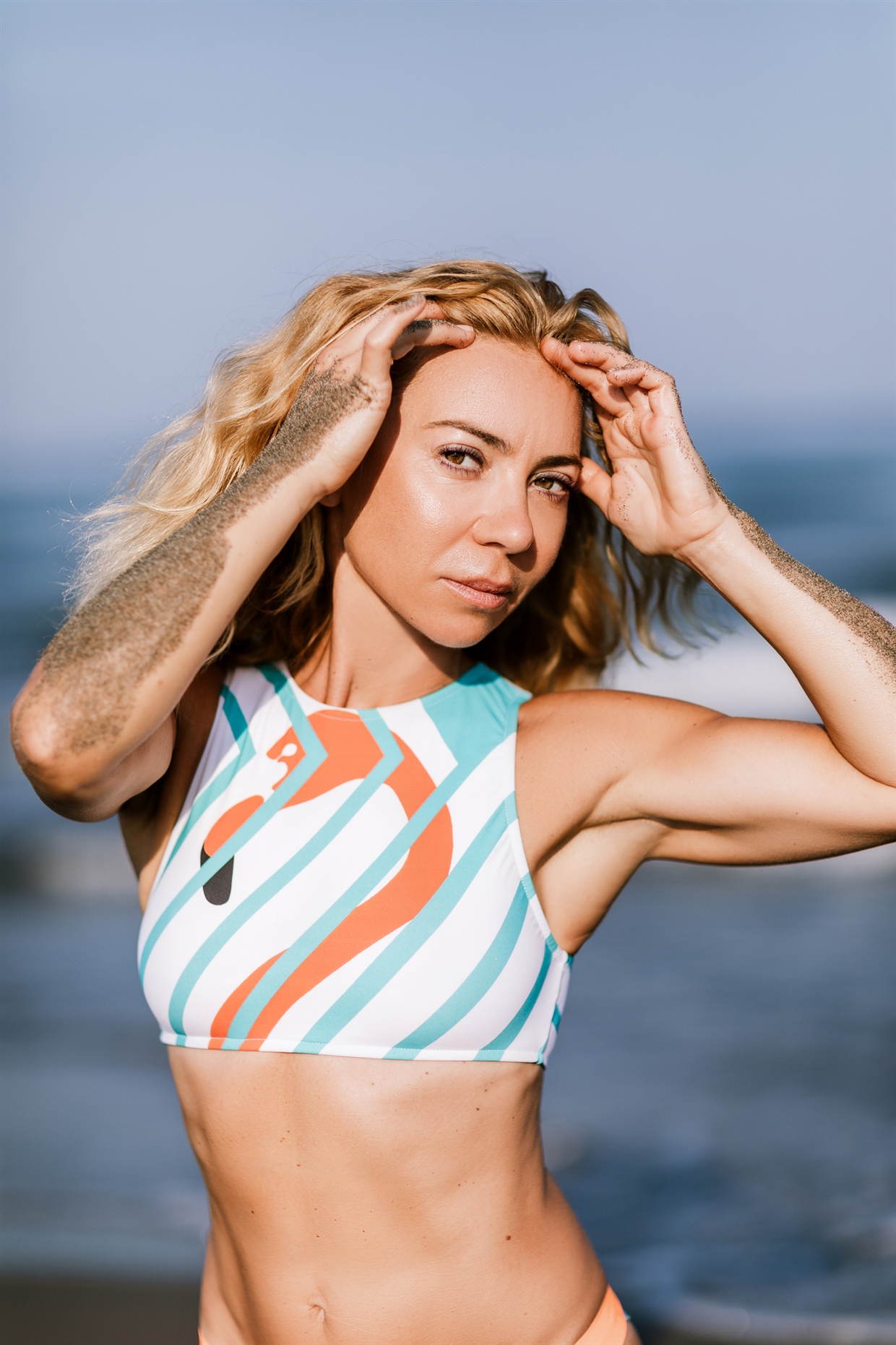 surf_girl_in_montenego