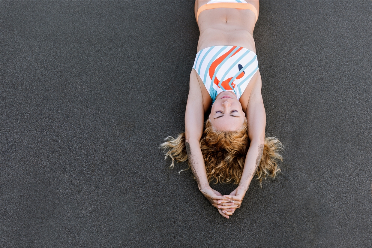 surf_girl_in_montenego