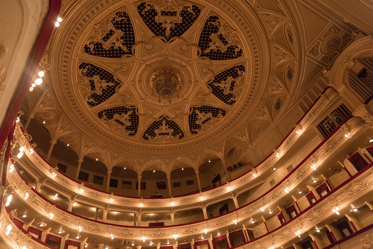 opera & ballet theatre of Ukraine