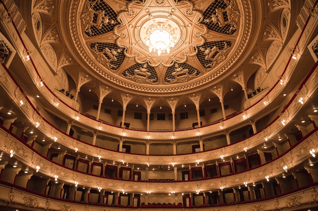 opera & ballet theatre of Ukraine
