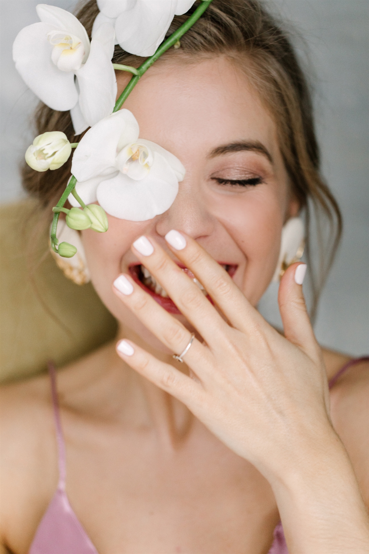 woman/studio/photoshoot/