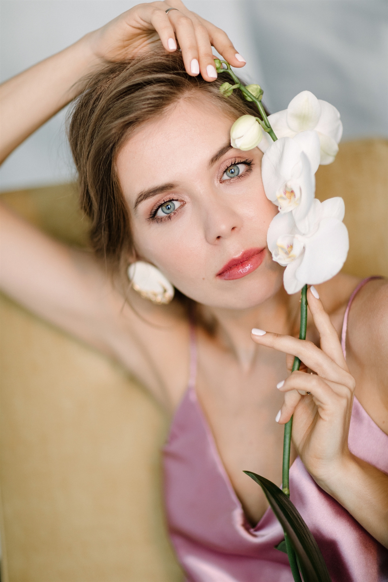 woman/studio/photoshoot/