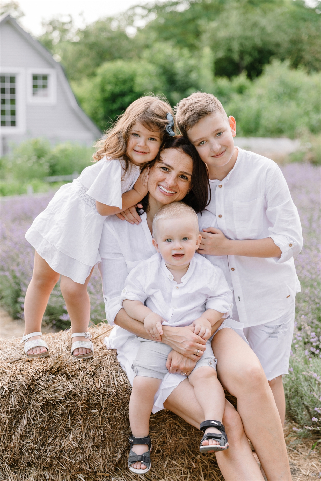 big_family_photoshoot_lavender