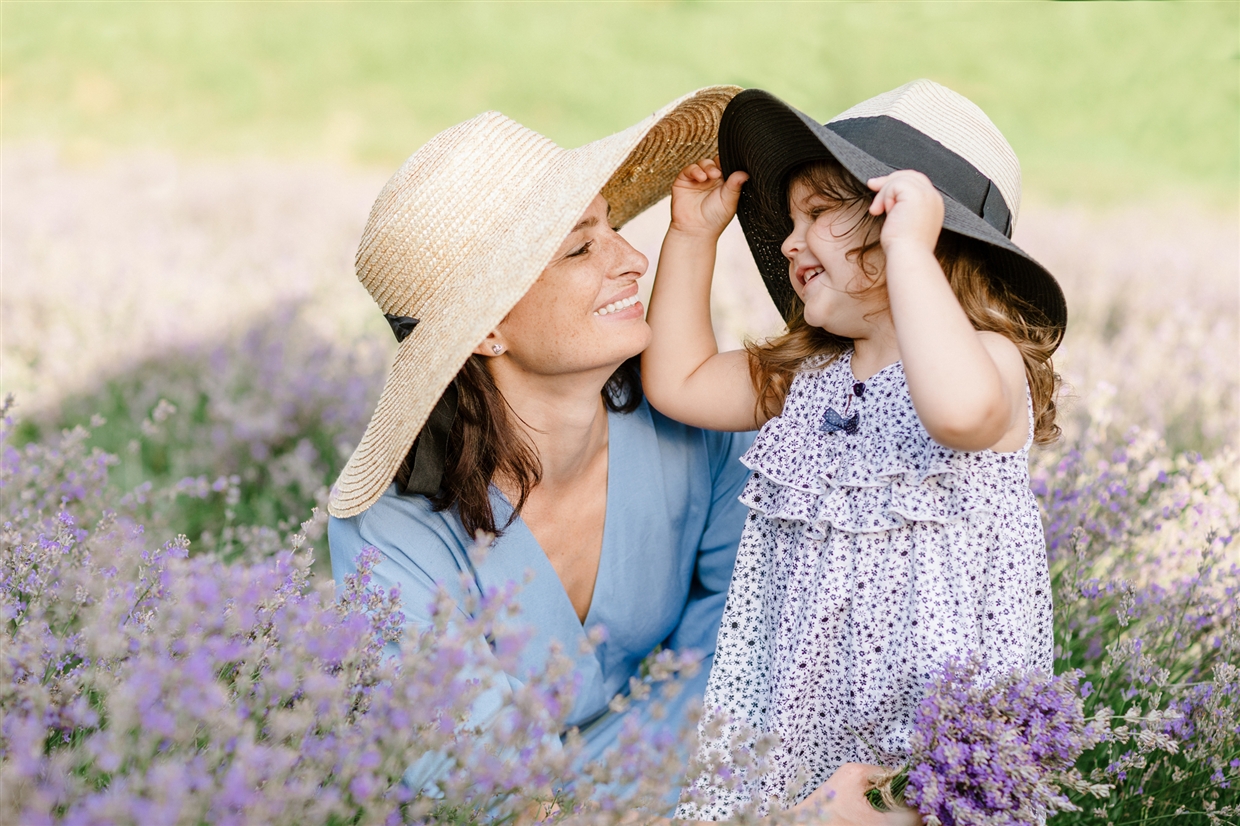 big_family_photoshoot_lavender