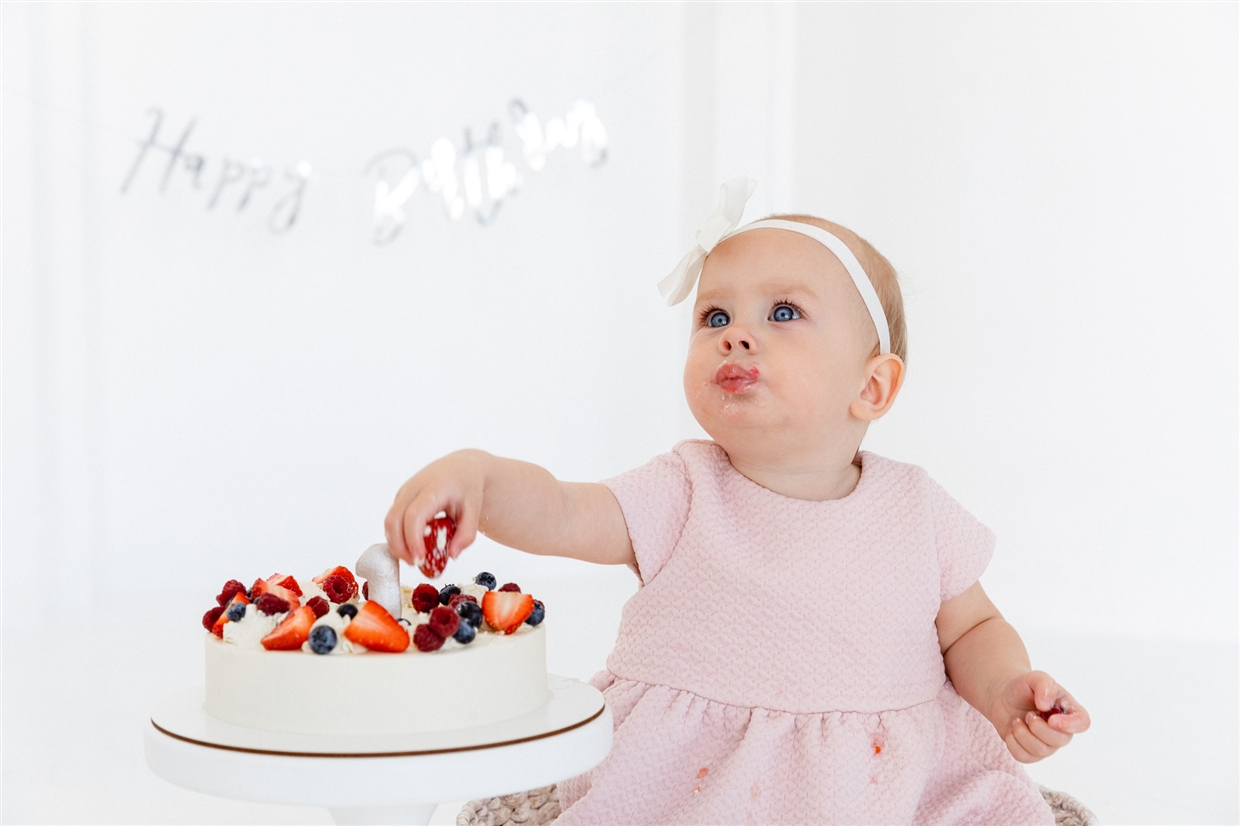 Перший тортик на день народження